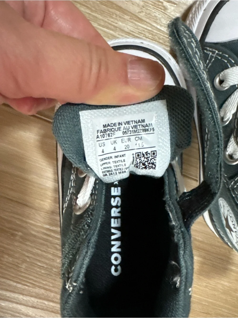 Converse Chuck Taylor All Star Mid Infant Size 4 Charcoal Grey Strap Sneakers